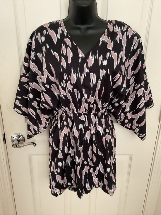 Floral Blooming Pants - Floral Blooming Women's Black & Dusty Pink Printed Romper